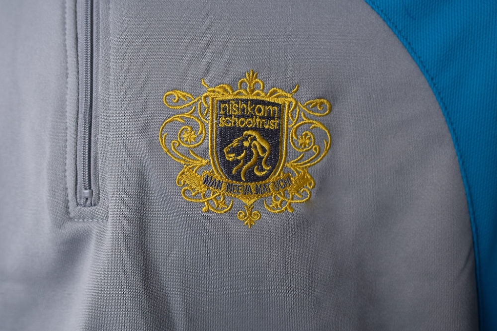 NSWL ZIP TOP, LONDON PE WEAR